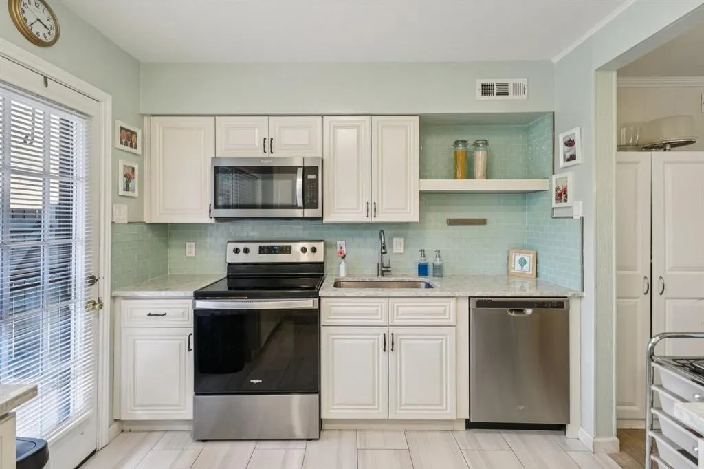 7731 Meadow Park Drive, #120