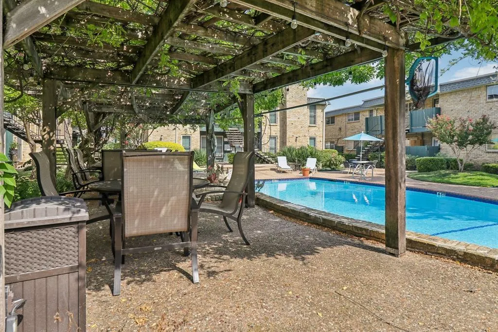 7731 Meadow Park Drive, #120