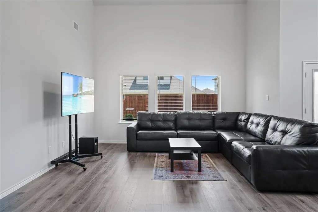 9916 Lariat Drive