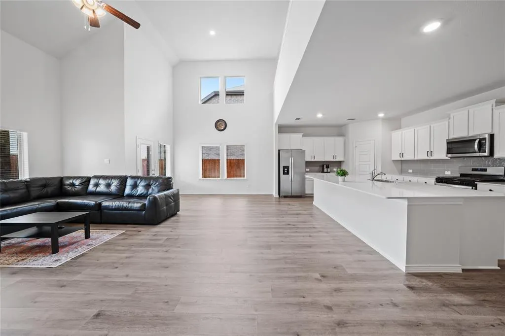 9916 Lariat Drive