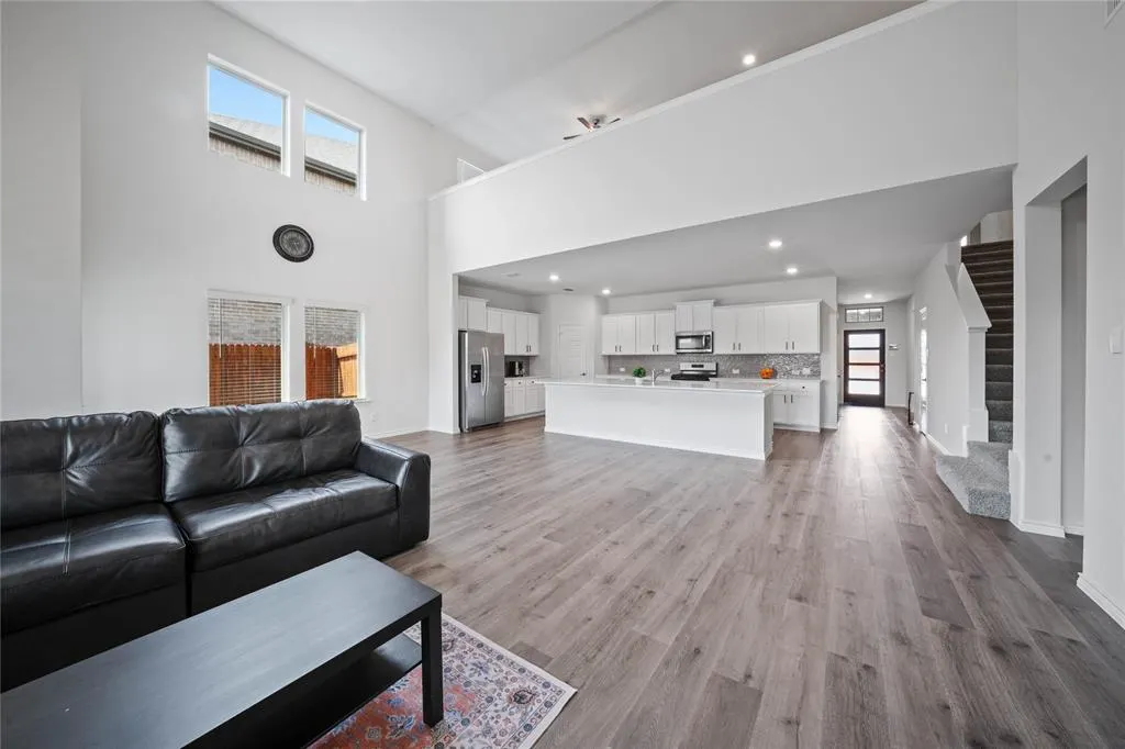 9916 Lariat Drive
