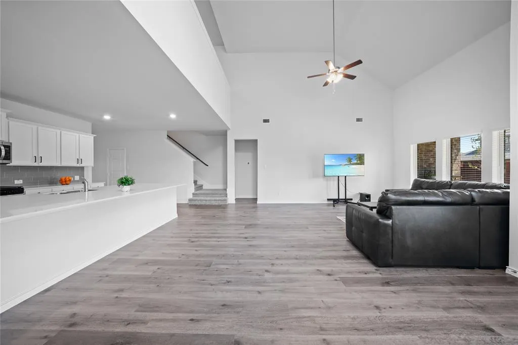 9916 Lariat Drive
