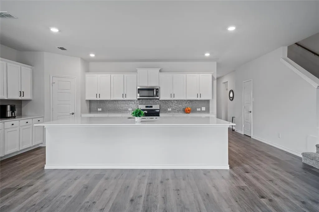 9916 Lariat Drive