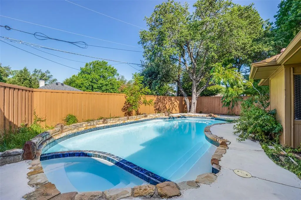 8517 Clover Meadow Drive