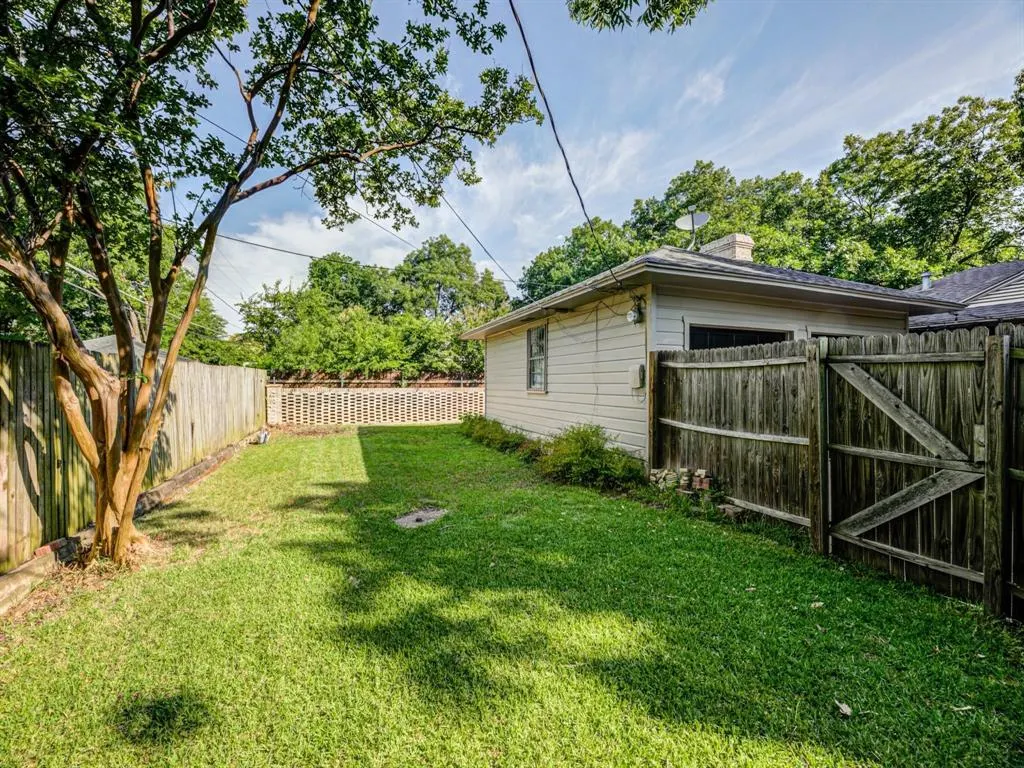 1630 Loree Drive