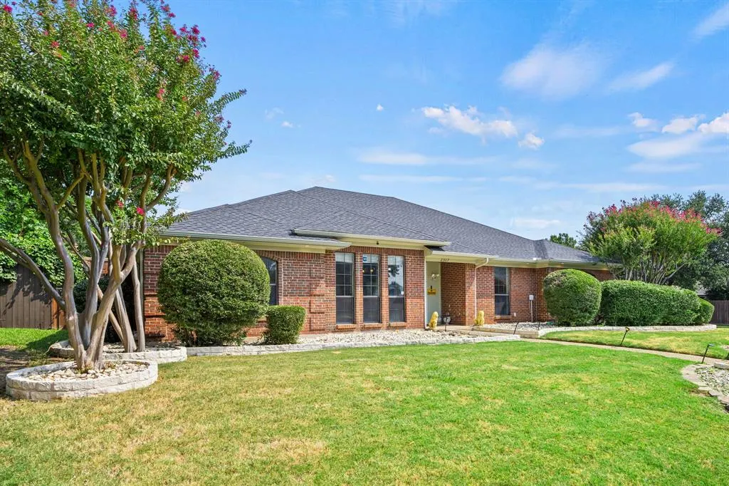2307 Honeysuckle Drive