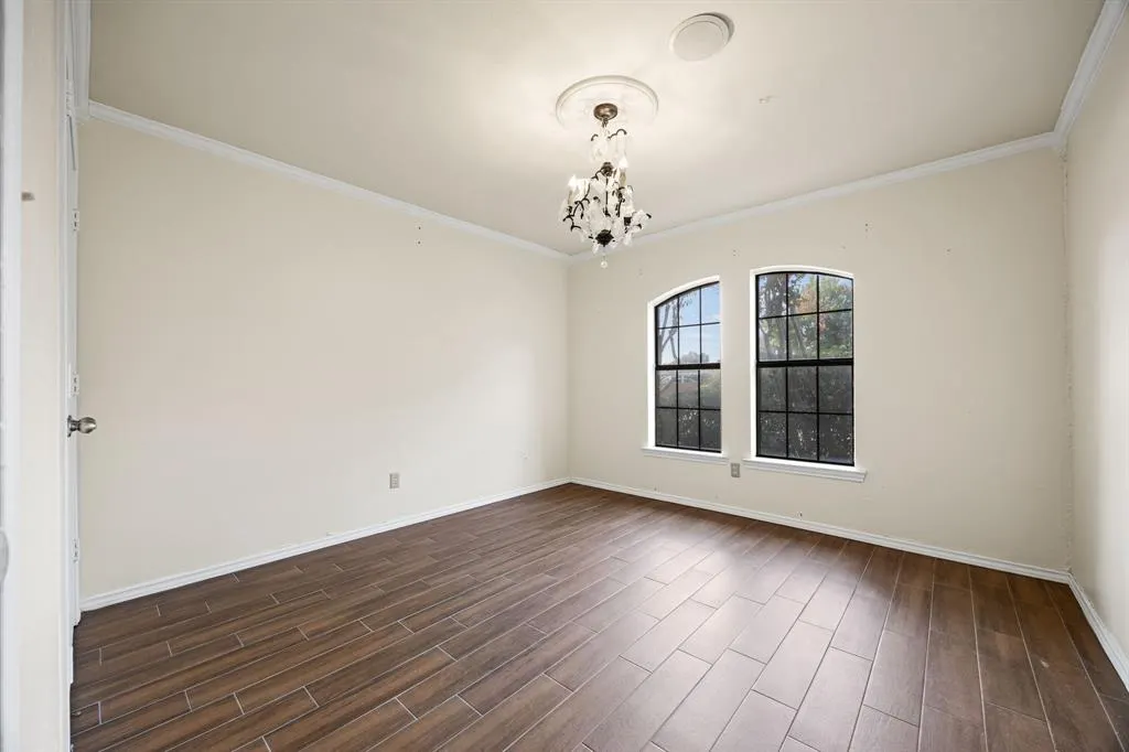 2307 Honeysuckle Drive