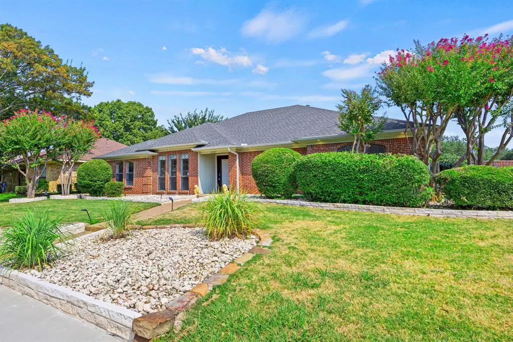 2307 Honeysuckle Drive