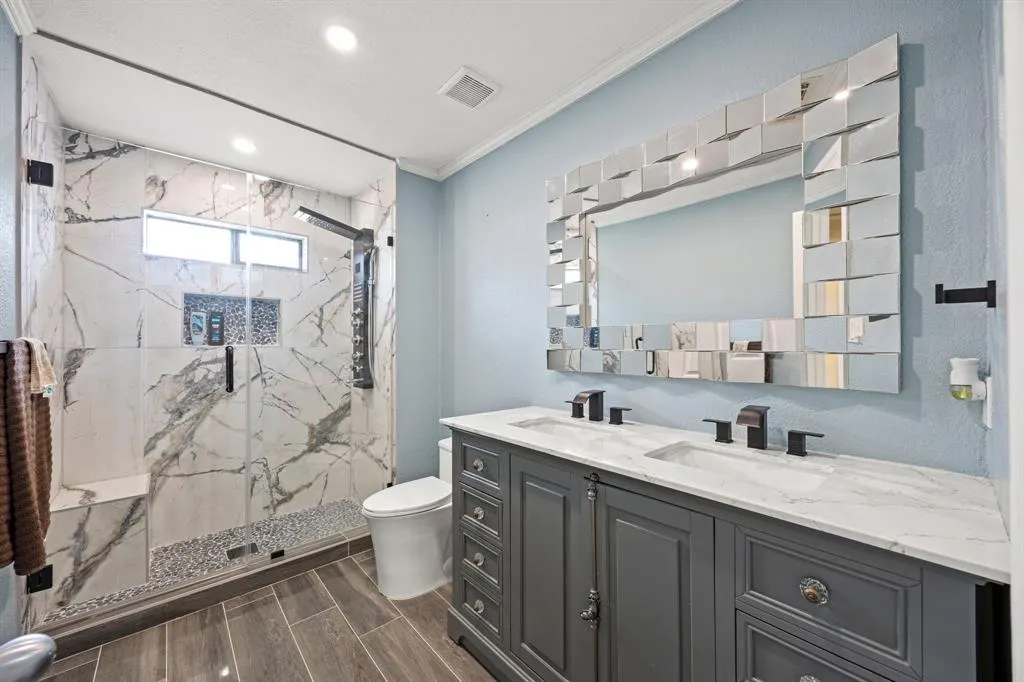 2307 Honeysuckle Drive