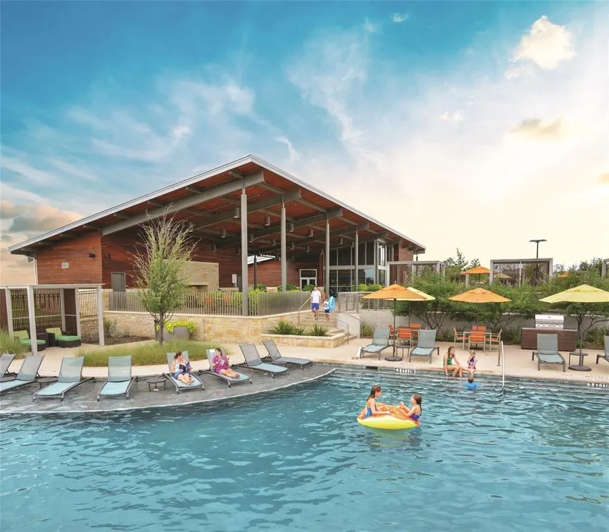 200 Pearland Drive