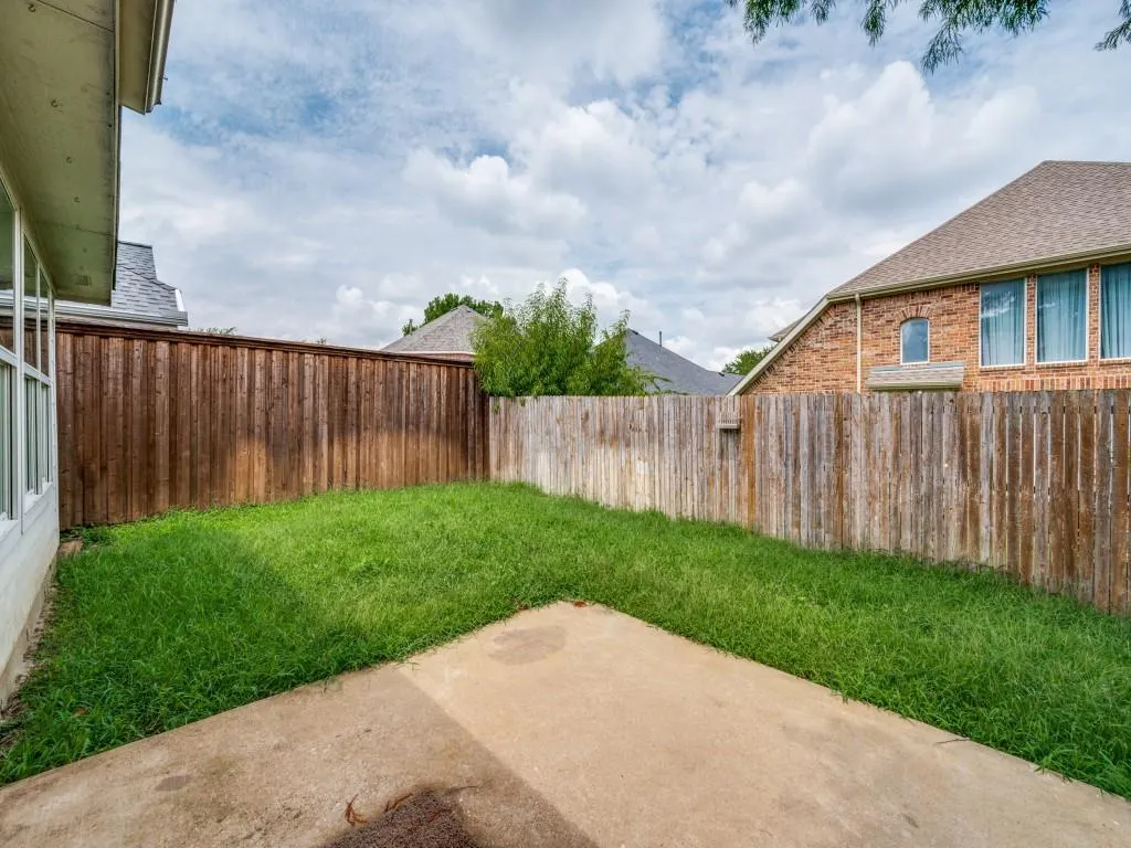 5400 Raincrest Drive
