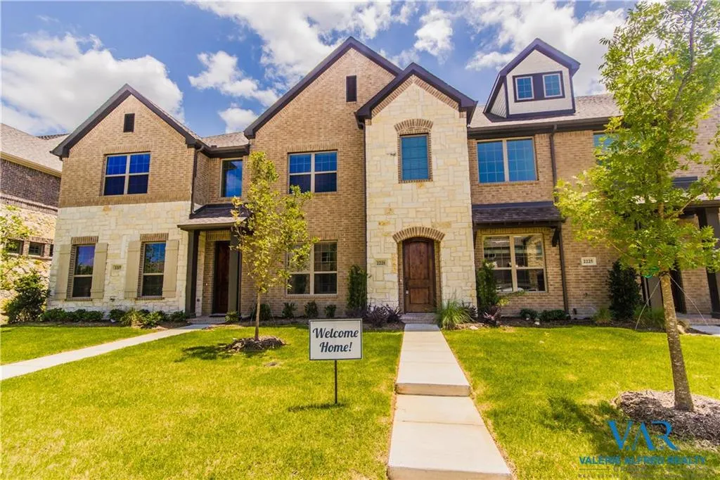 2221 Jameson Lane