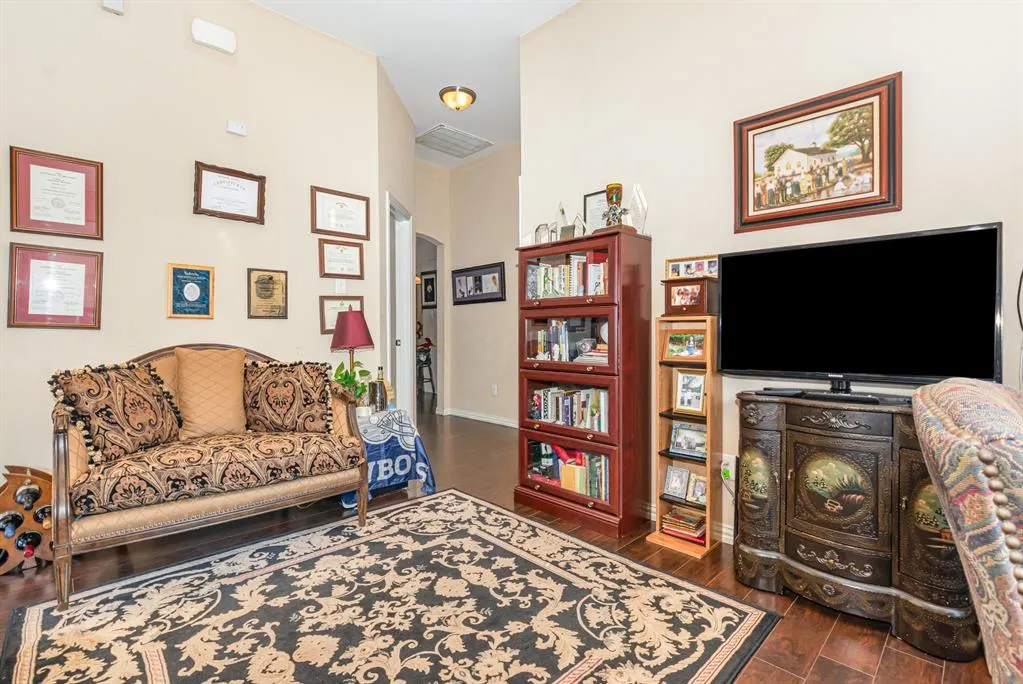 1612 Nighthawk Drive