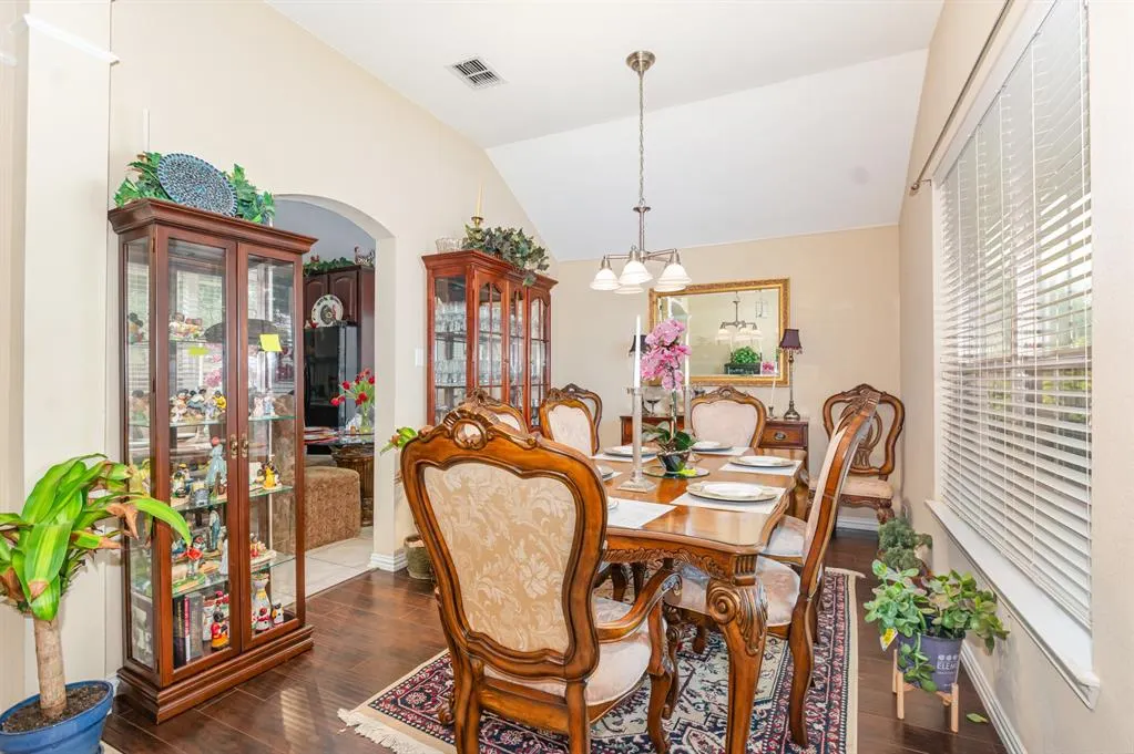 1612 Nighthawk Drive