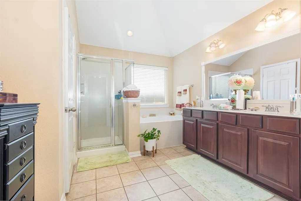 1612 Nighthawk Drive