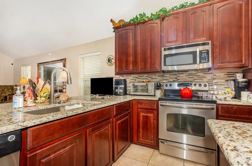 1612 Nighthawk Drive