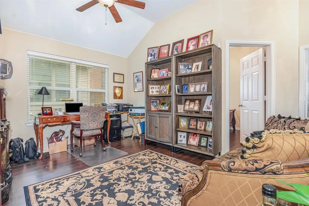 1612 Nighthawk Drive