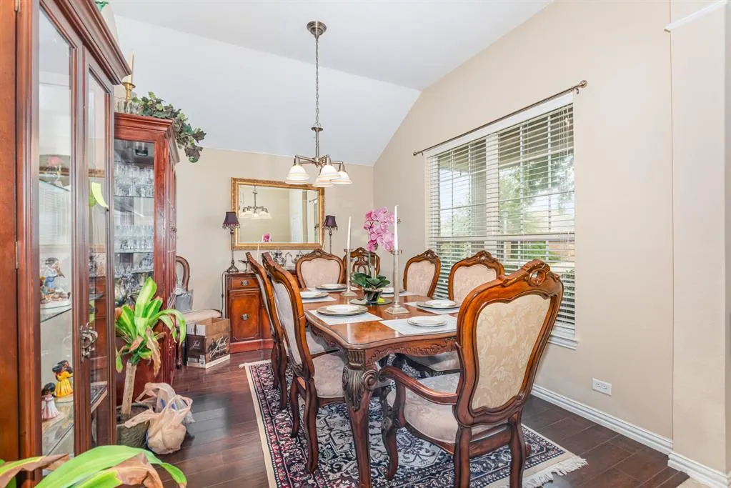 1612 Nighthawk Drive