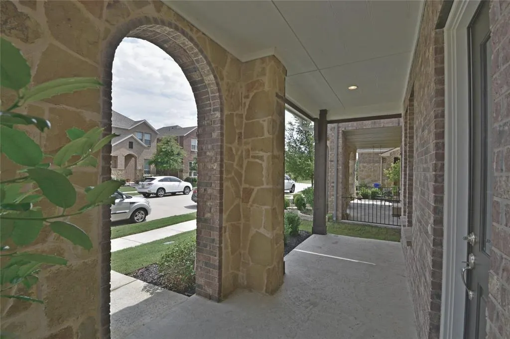 607 Ansley Way