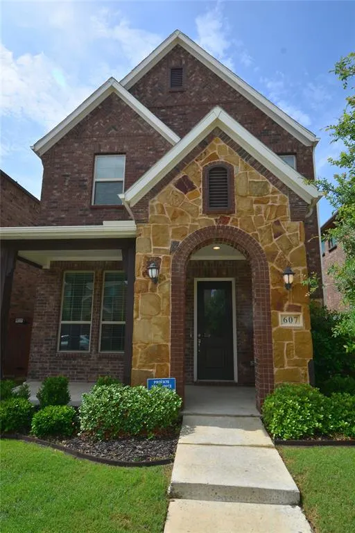 607 Ansley Way