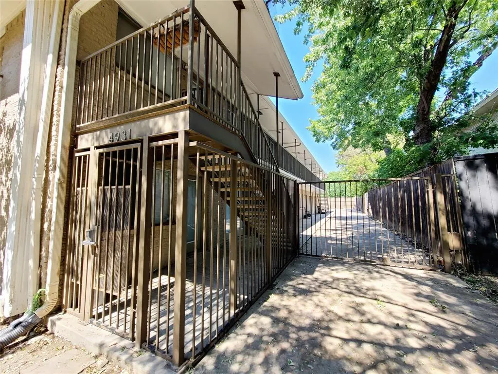 4931 Junius Street, #6