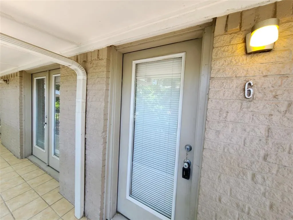 4931 Junius Street, #6
