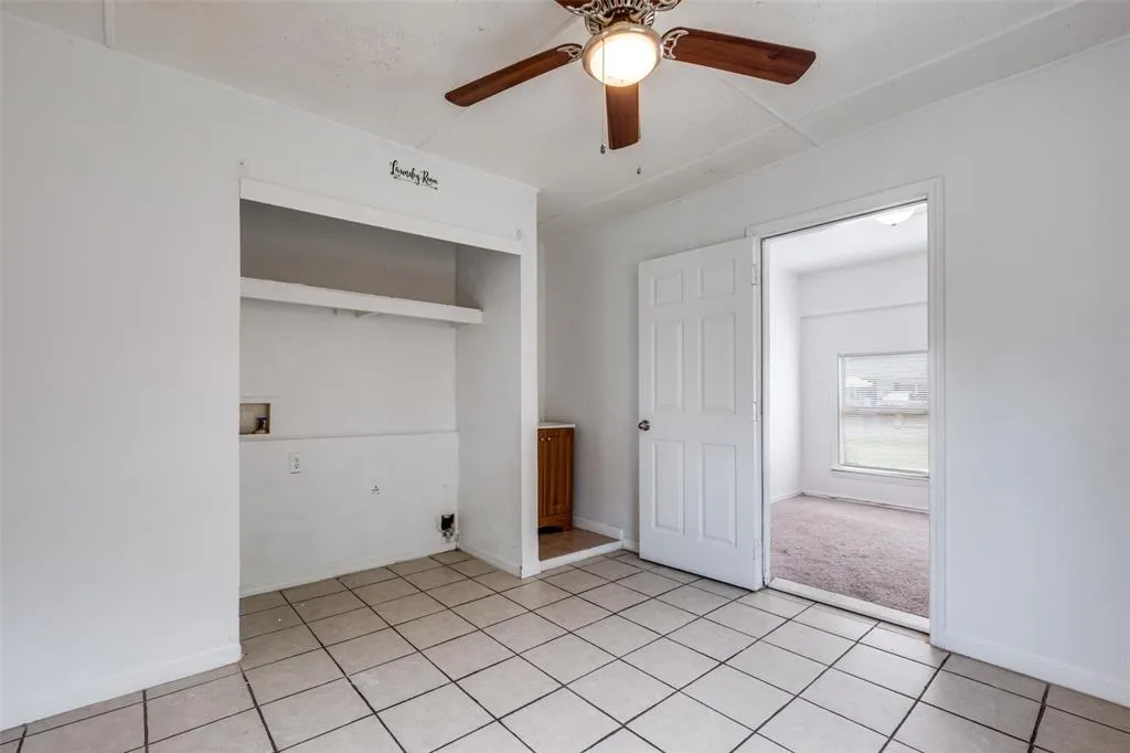 9925 Kittyhawk Lane