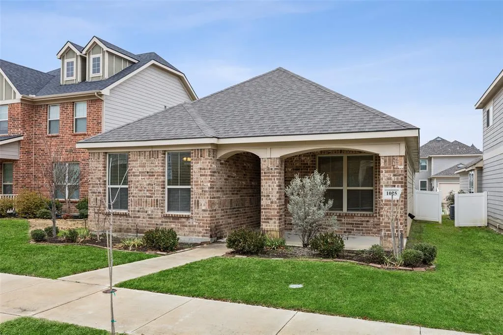 1025 Marietta Lane