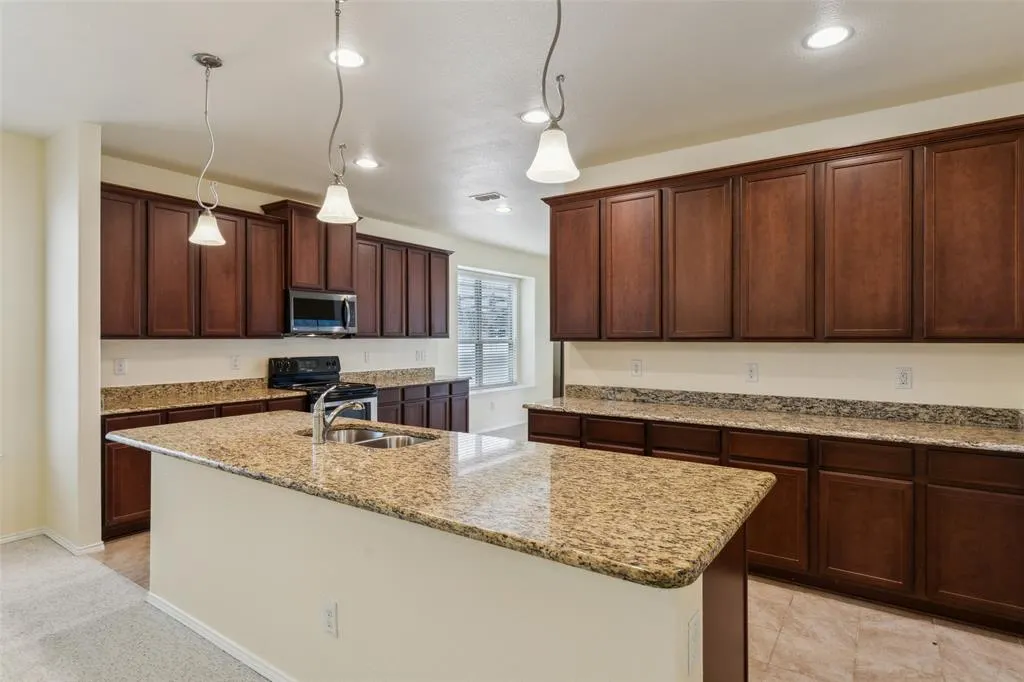 1025 Marietta Lane