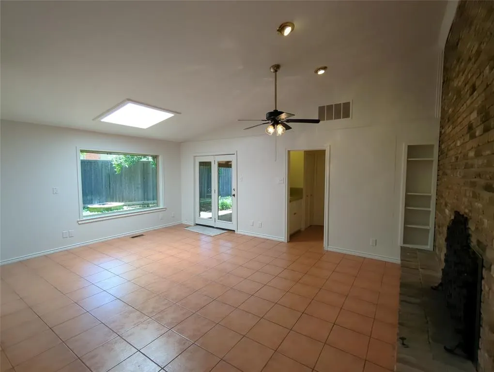 9115 Boedeker Circle
