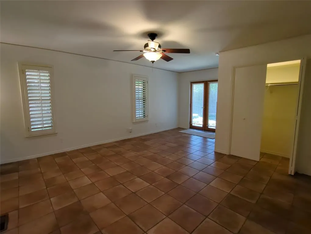 9115 Boedeker Circle