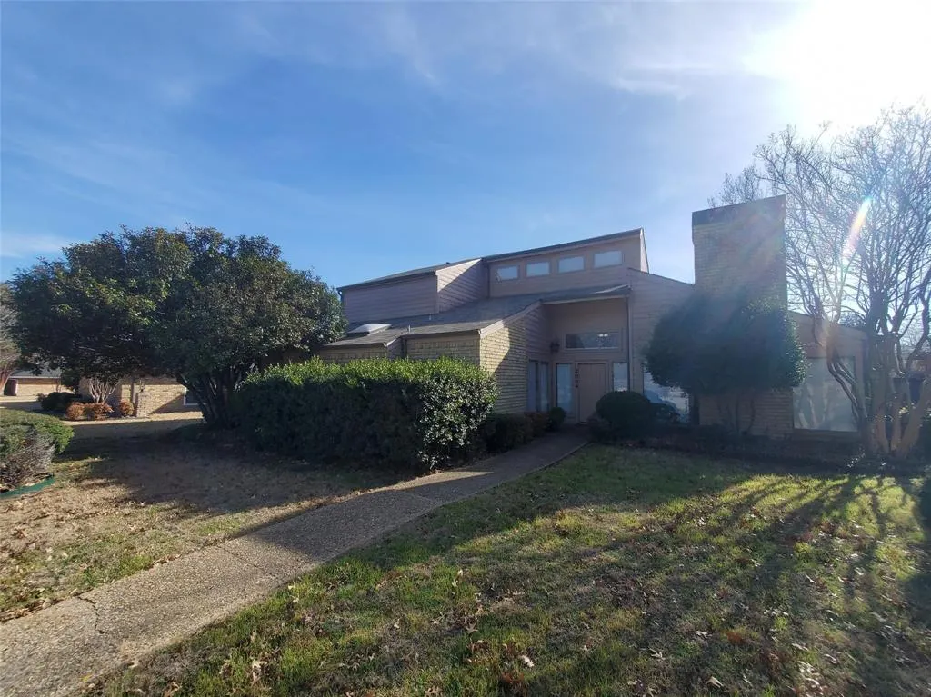 2004 Carmel Drive