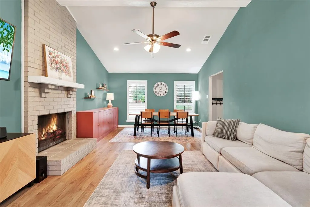 1921 Forestwood Drive