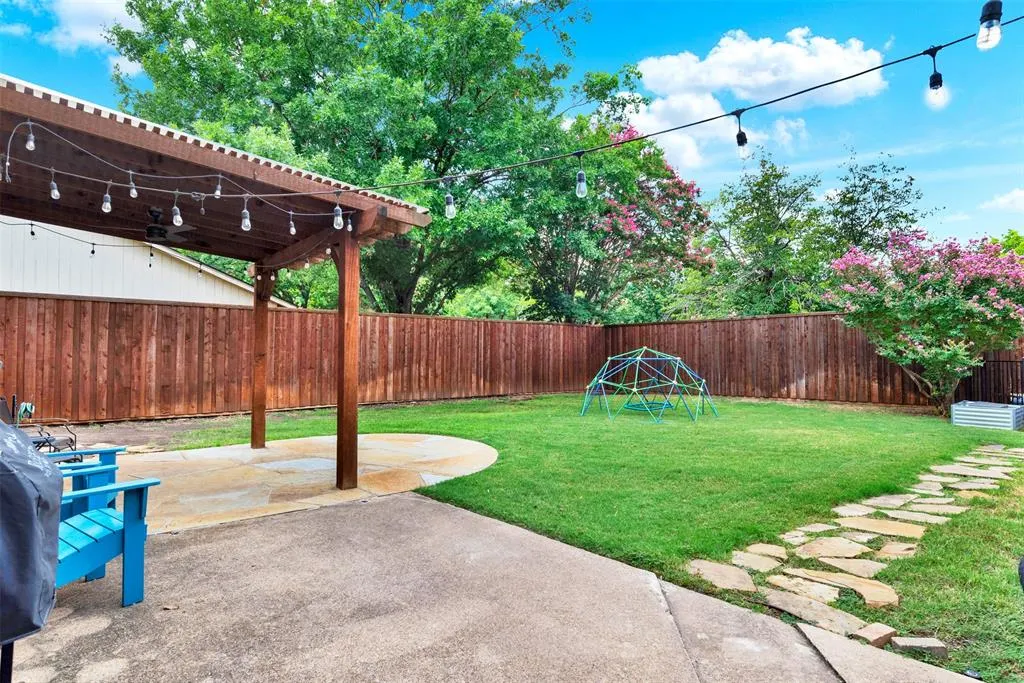 1921 Forestwood Drive