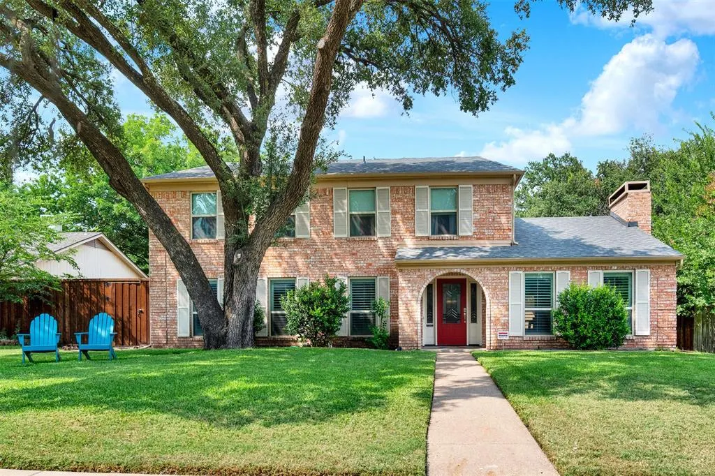 1921 Forestwood Drive