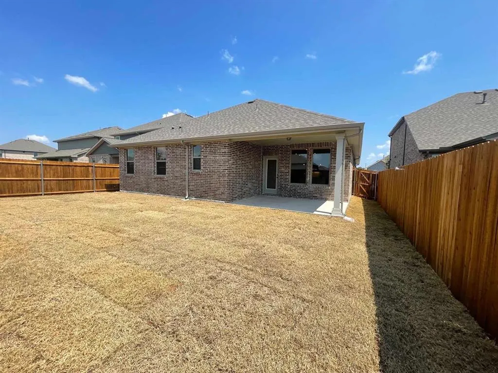 2309 Myrtle Way