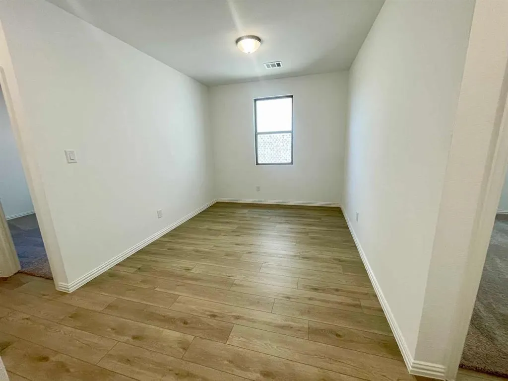 2309 Myrtle Way