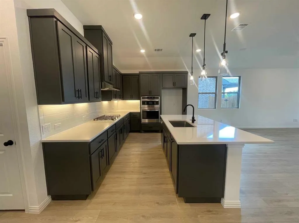 2309 Myrtle Way