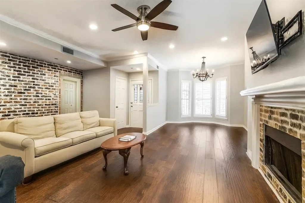 8610 Turtle Creek Boulevard, #307