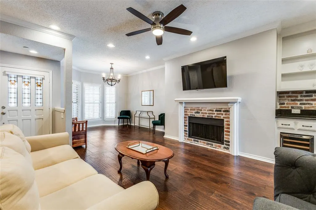 8610 Turtle Creek Boulevard, #307