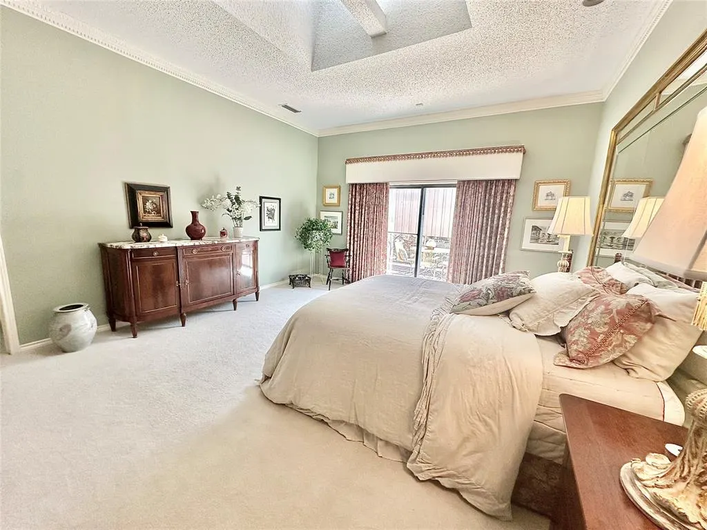 16022 Chalfont Circle