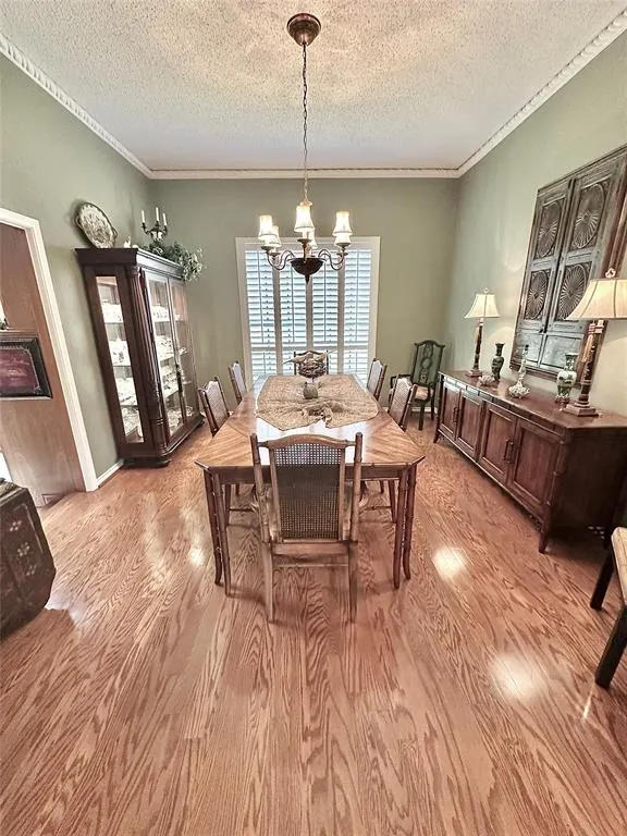 16022 Chalfont Circle