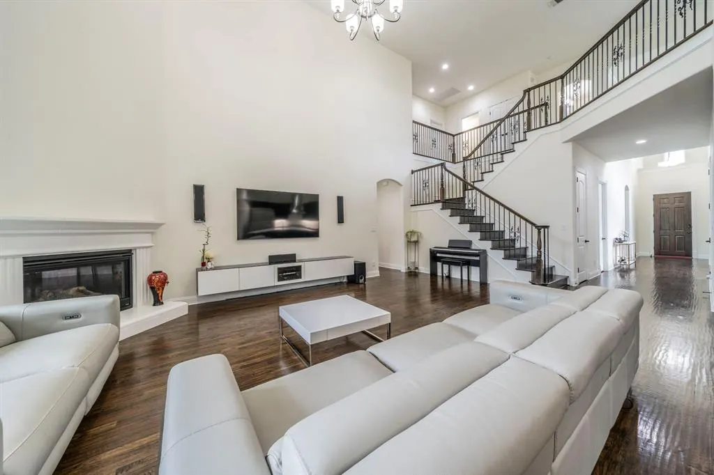 13122 Dolomite Drive