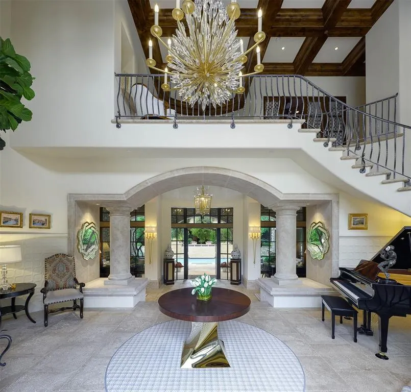 15 Robledo Drive