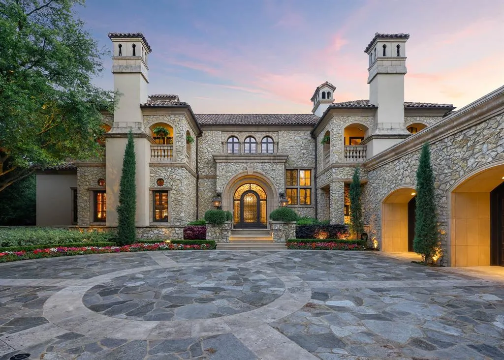 15 Robledo Drive