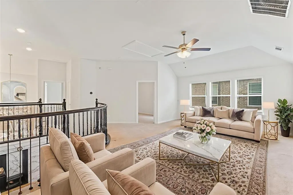 3009 Lakeshore Drive