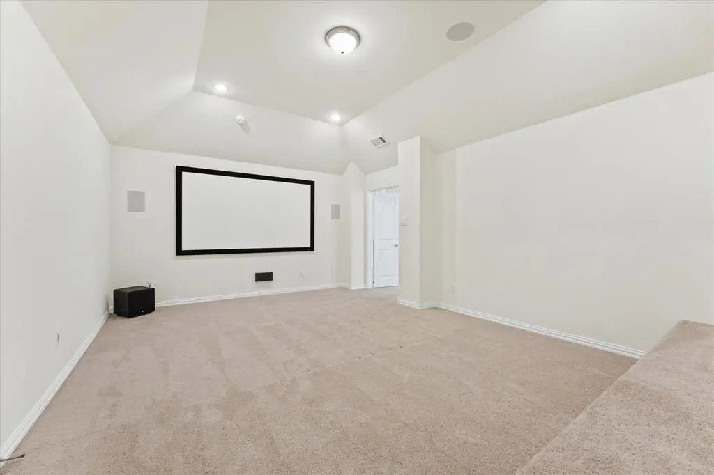 3009 Lakeshore Drive