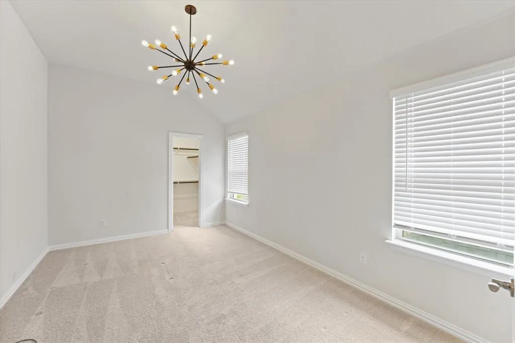 3009 Lakeshore Drive