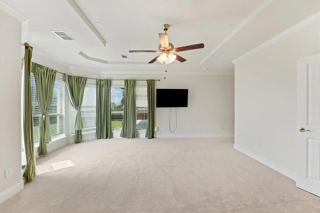 3009 Lakeshore Drive