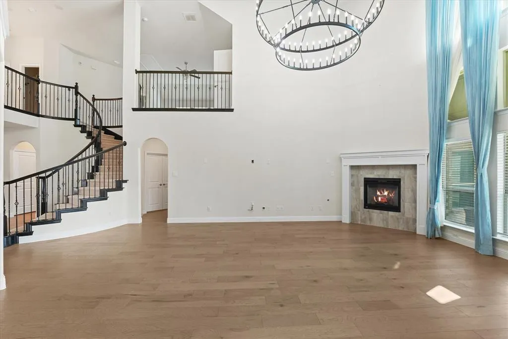 3009 Lakeshore Drive